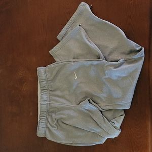 Gray Nike Therma-Fit Sweatpants